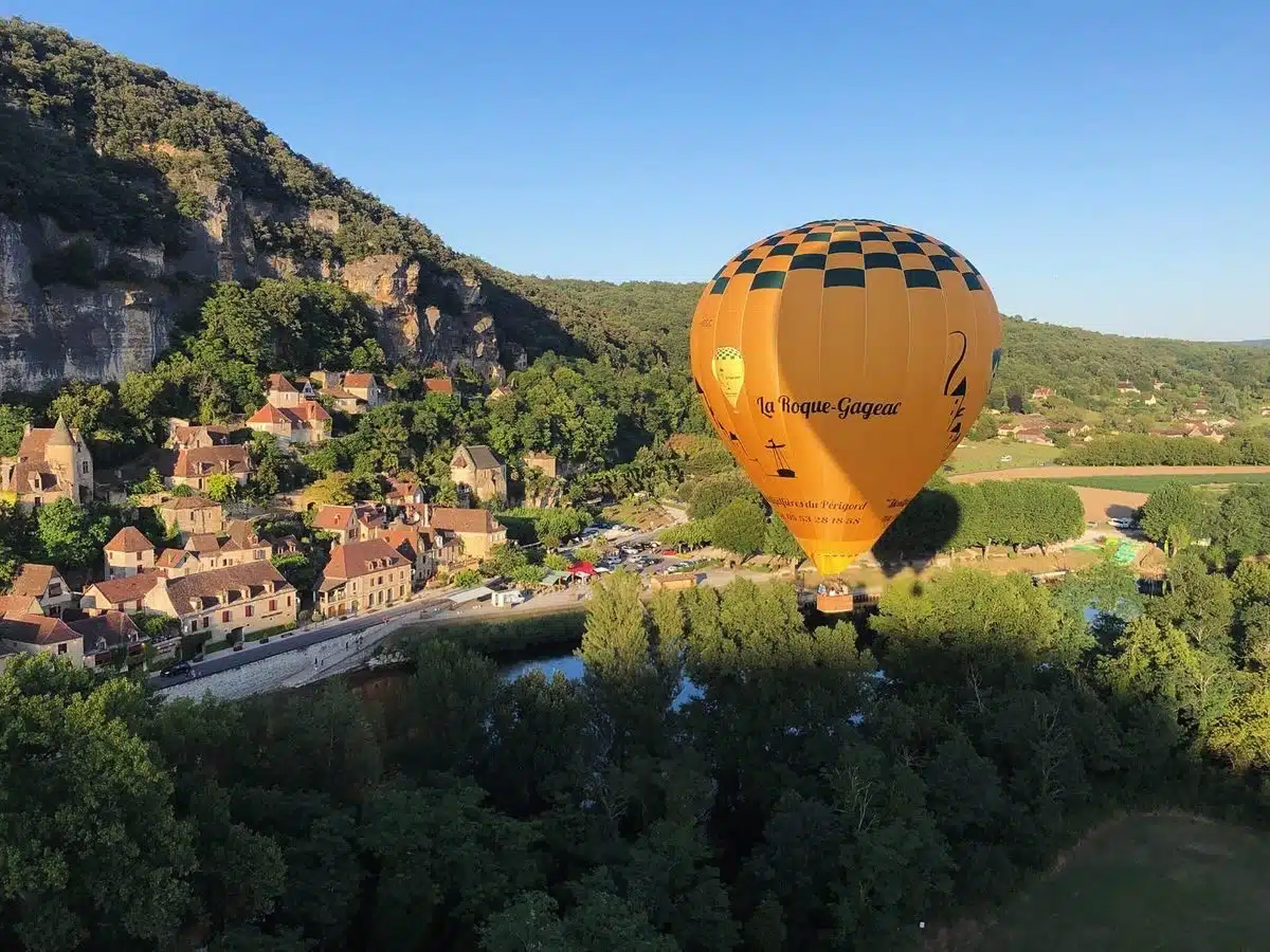 vol touristique montgolfière perigord activite insolite dordogne vallee perigord noir 2