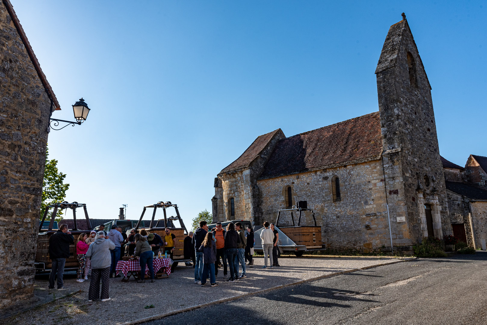 decouverte village dordogne montgolfière perigord activite magique dordogne